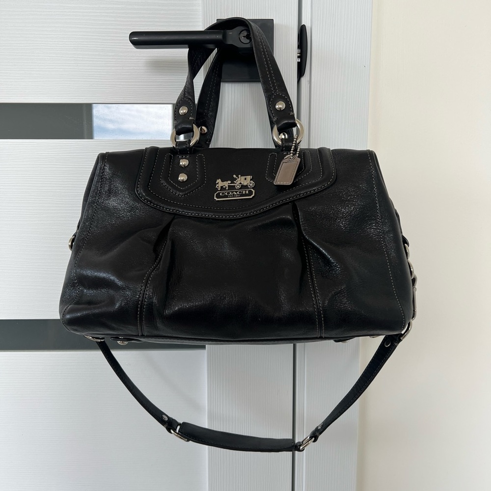 Coach Messenger Satchel Handbag in Black Leather